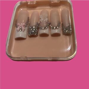 Acrylic press on nails 🩷